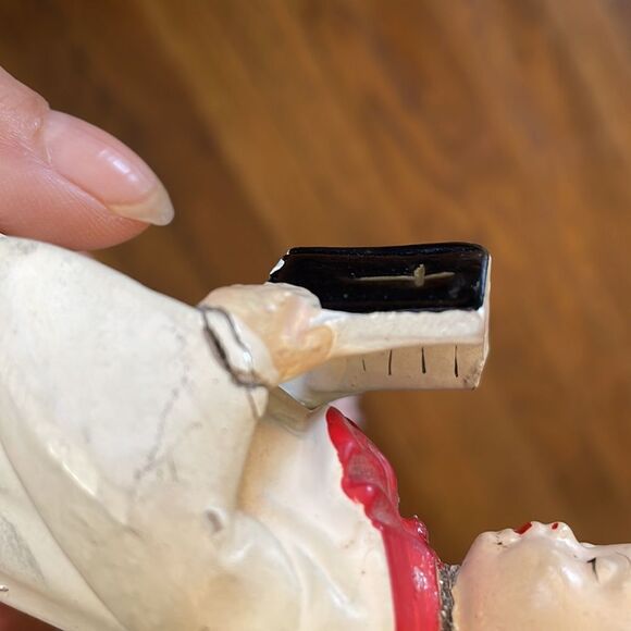 Vtg German small ceramic choir boy holding bible/choir book Christmas decoration - Picture 8 of 8